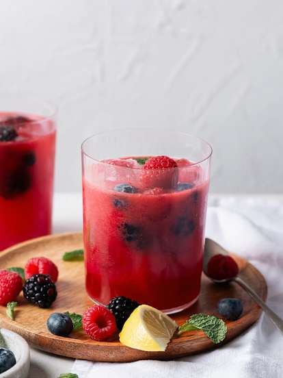 Alcohol-free Berry Mojito