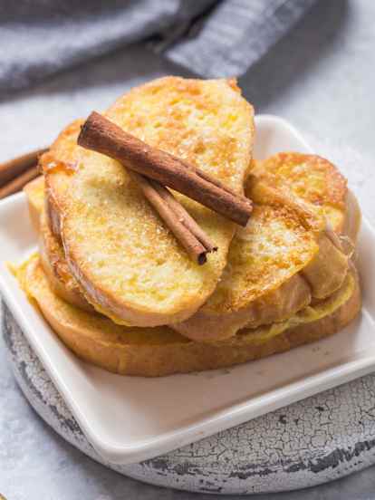 Torrijas con leche condensada al vapor