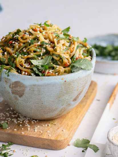 Ensalada coreana de pepino en espiral