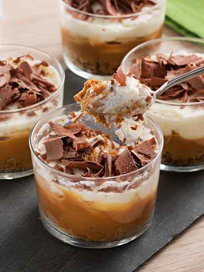 Vasitos de banana y dulce de leche