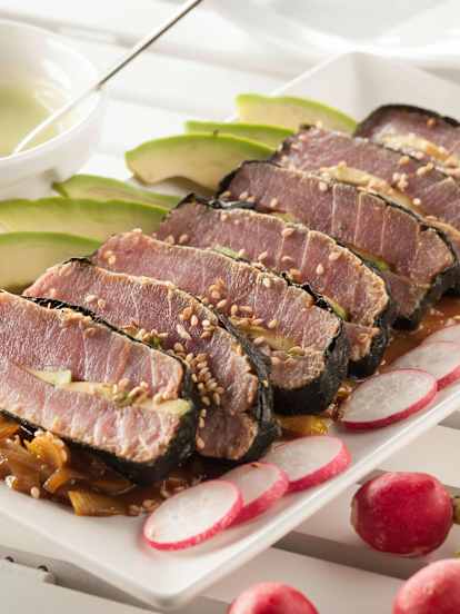 Solomillo de atún marinado en miso