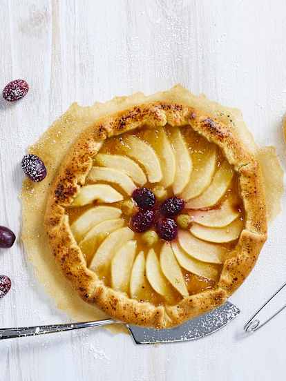 Galette con pere e uva