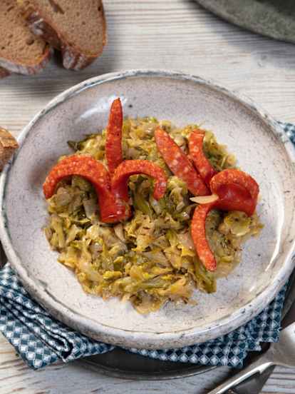 Kümmelkraut mit Debrezinerkraken