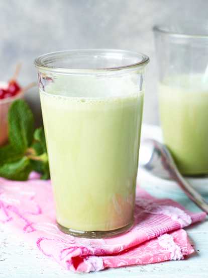 Lodowy shake z herbatą matcha