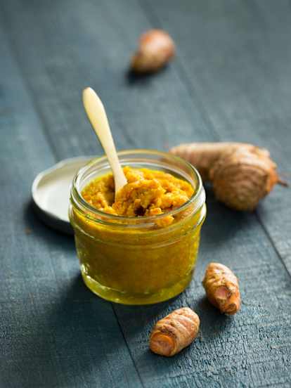 Fresh turmeric and ginger paste