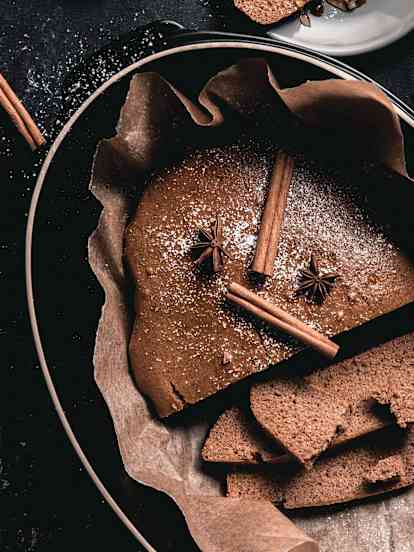 Pain d'épices au miel de châtaignier en cocotte