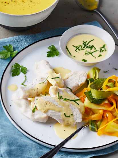 Poulet vapeur, tagliatelle et velouté de légumes