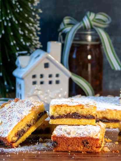 Christmas bakewell slice