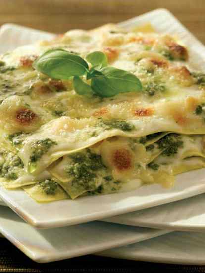 Montaje Lasagna ricotta pesto bechamel