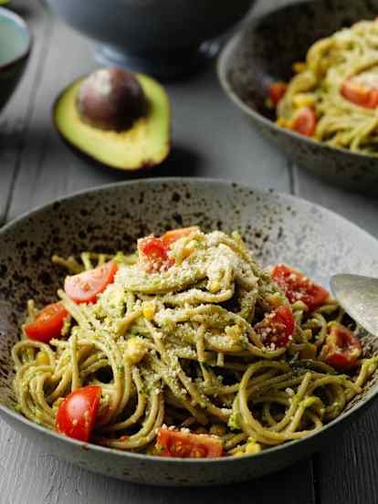 Wholewheat Spaghetti with Avocado Sauce and Vegan 'Parmesan'