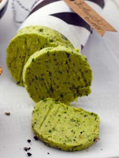 Máslo s medvědím česnekem