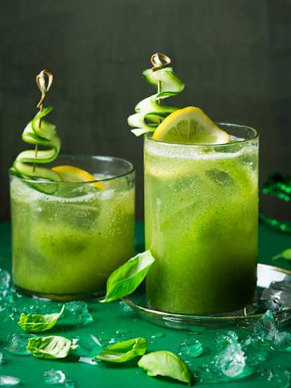 Mocktail de pepino y albahaca