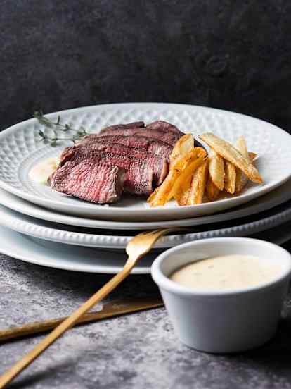 Sous-vide rare beef steak with béarnaise sauce