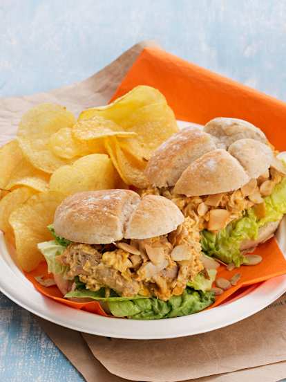 Sándwich de pollo coronación