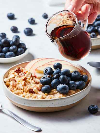 Maple Oatmeal with Apples and Blueberries