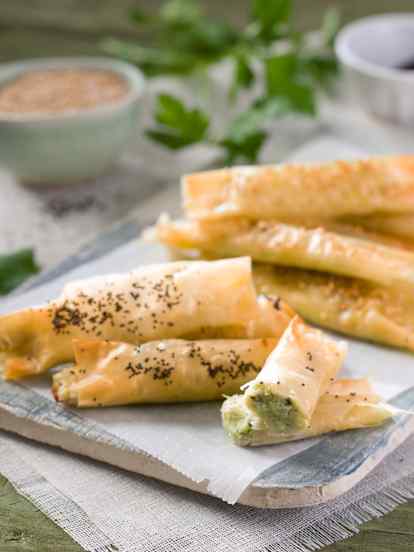Rollitos de alcachofa y parmesano