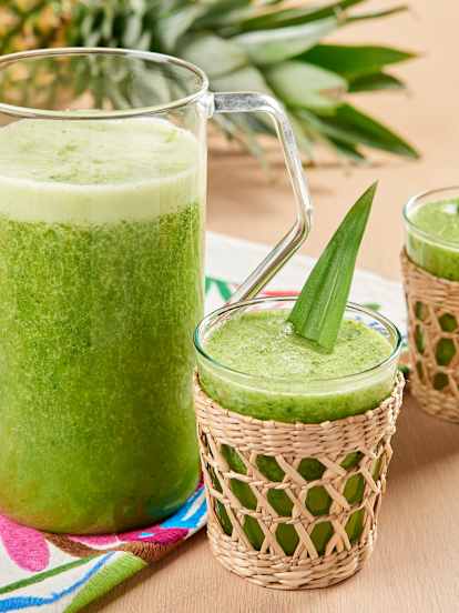 Pineapple Spinach and Orange Juice