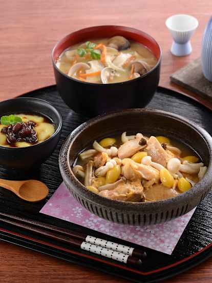 抹茶豆乳布丁、清酒蒸雞肉&蛤蜊味噌湯