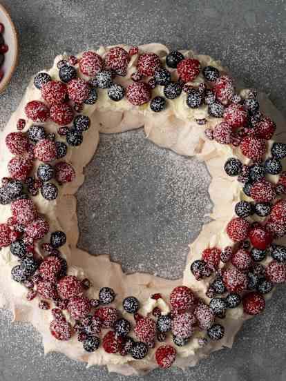 Berry Christmas Pavlova Wreath