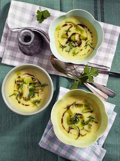 Polenta Lauchsuppe mit Kernöl
