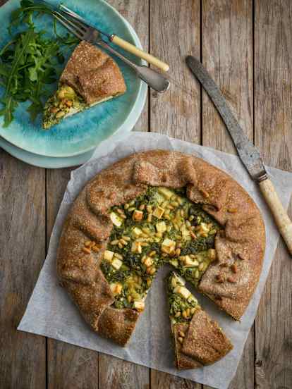 Orkiszowa galette ze szpinakiem i serem feta
