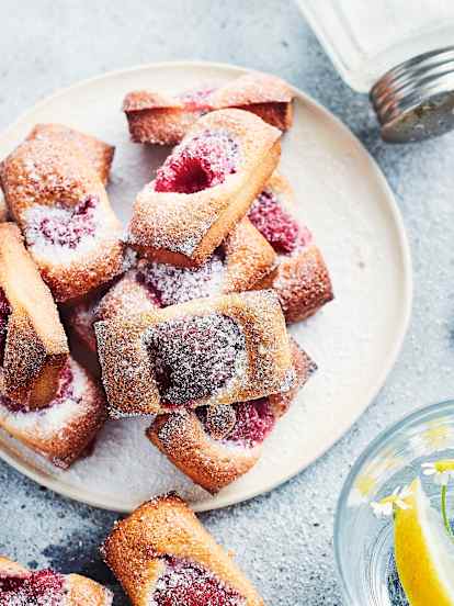Financiers minute miel et framboises