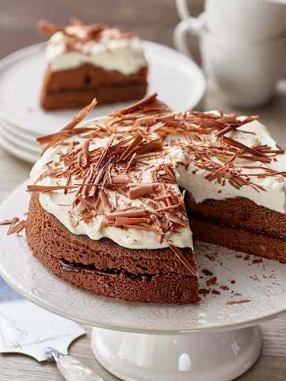 蒸巧克力蛋糕佐打發鮮奶油