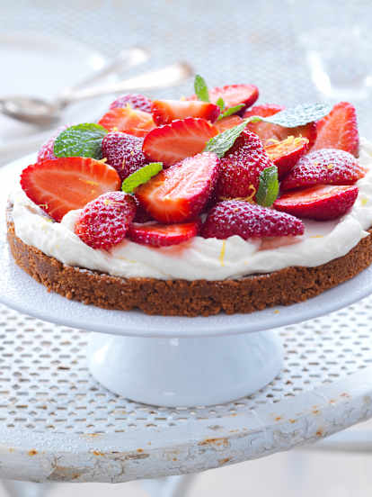 Tarte sans cuisson aux fraises et speculoos