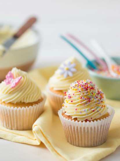 Basic vanilla cupcakes