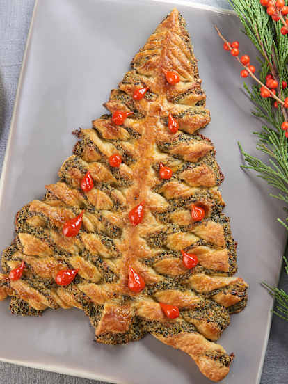 Christmas Tree Spinach Puff