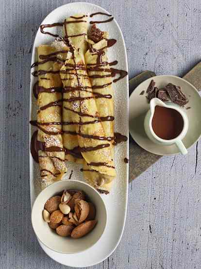 Palatschinken mit Schoko-Mandel-Fülle