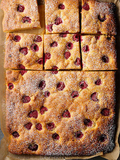 Raspberry, Lemon and White Chocolate Traybake