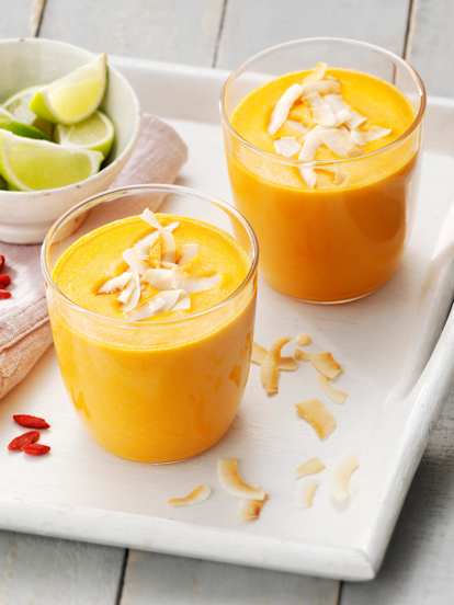 Smoothie de zanahoria, coco y bayas goji
