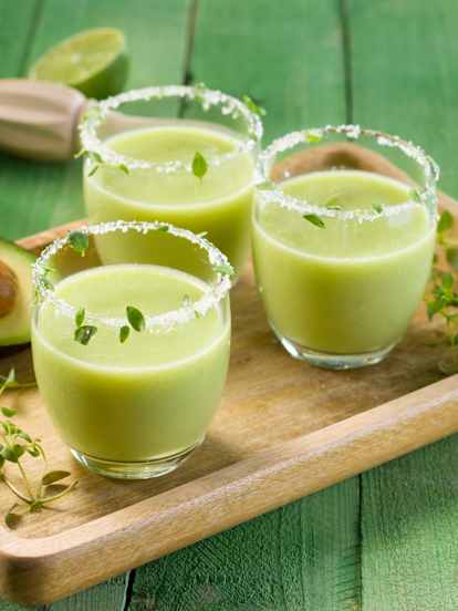 Mocktail de aguacate al tomillo