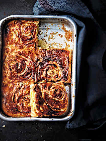 Petits pains roulés aux pommes et à la cannelle