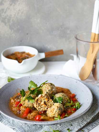 Karotten-Hackbällchen mit Ratatouille