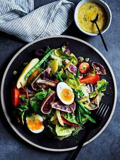 Tuna nicoise salad (gut health)