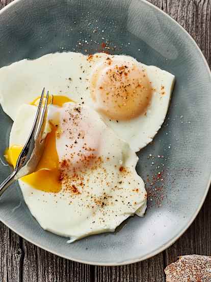 Aυγά μάτια στον ατμό