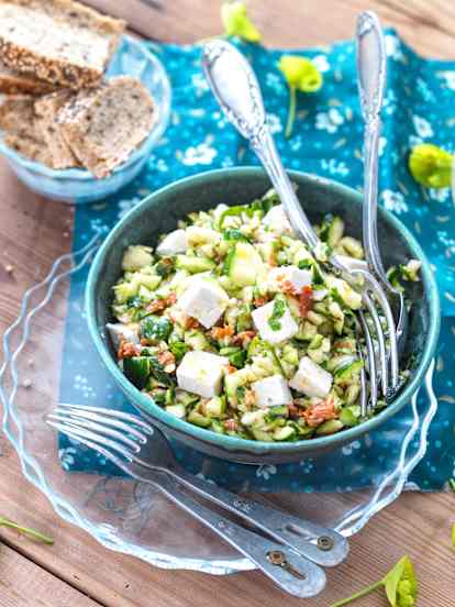 Salade de courgette, tomate séchée et feta