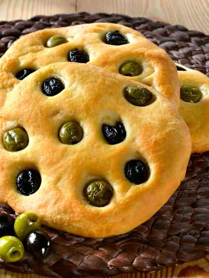 Focaccia con aceitunas