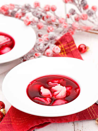 Barszcz na zakwasie z uszkami