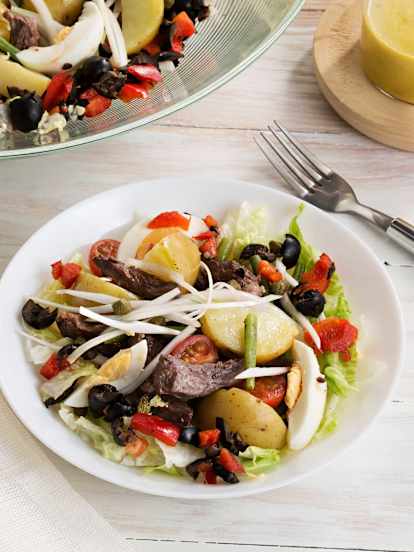 Ensalada de patatas y entraña de ternera