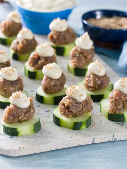 Tartar de atún, pepino y mayonesa de wasabi