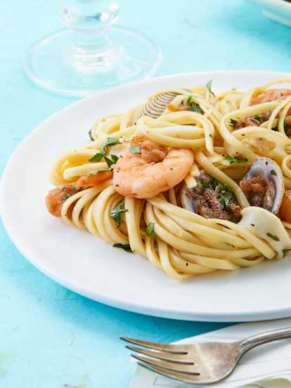 Tallarines con mariscos para dos