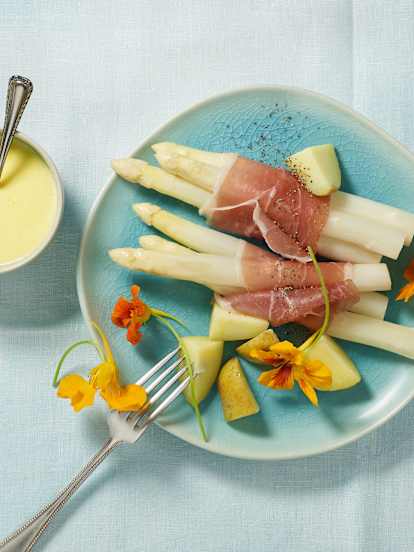 Asperges et jambon sauce hollandaise
