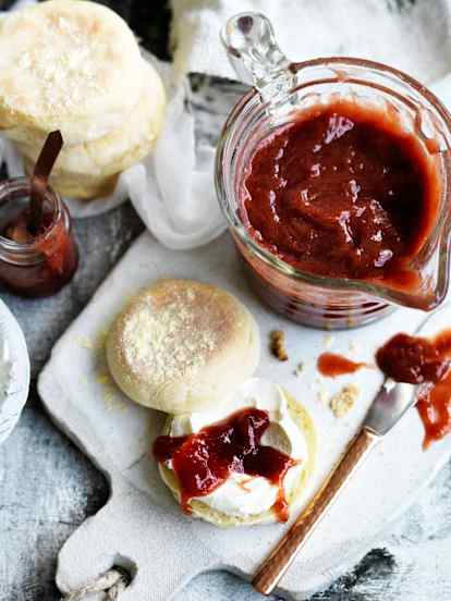 Rhubarb and ginger jam