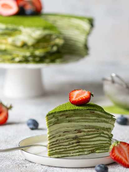 Matcha palačinkový dort