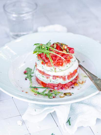 Mille-feuille de tomate et mozzarella