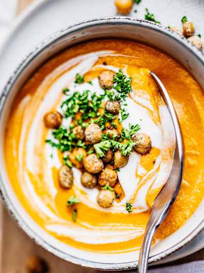 Velouté de lentilles corail, lait de coco et curry