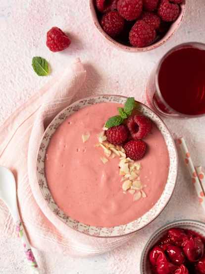 Smoothie bowl z owoców z kompotu
